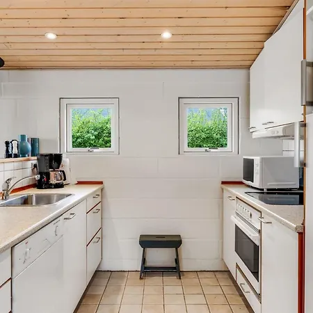 Gudmund - 50m From The Sea By Interhome *