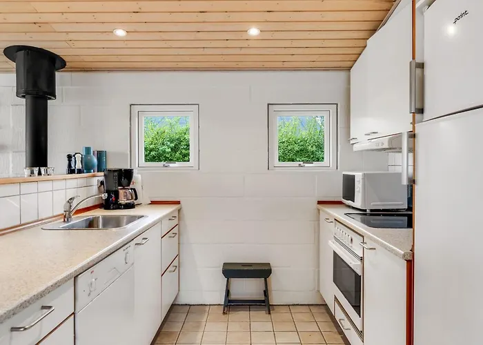 Gudmund - 50m From The Sea By Interhome *